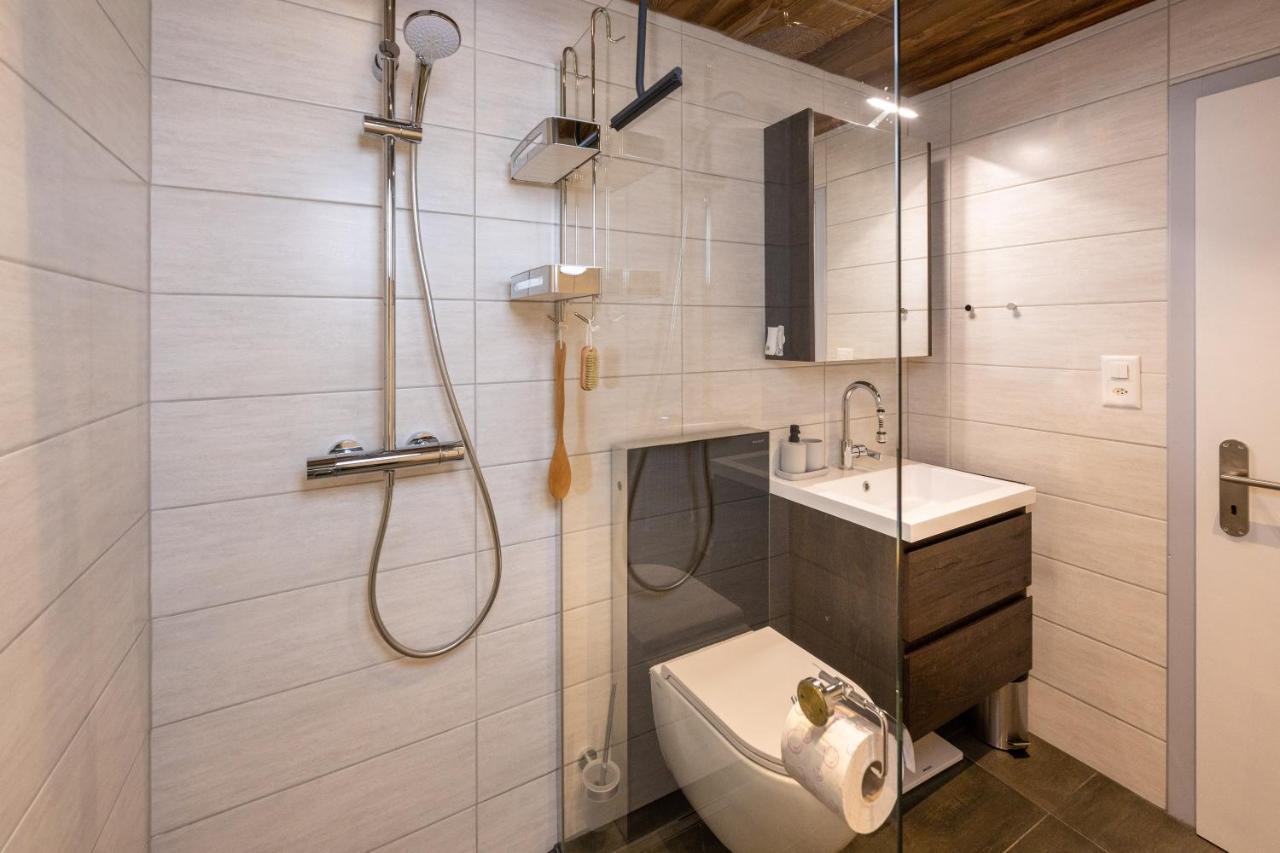 Studio Roseline - Smart & Modern Grachen Exterior photo